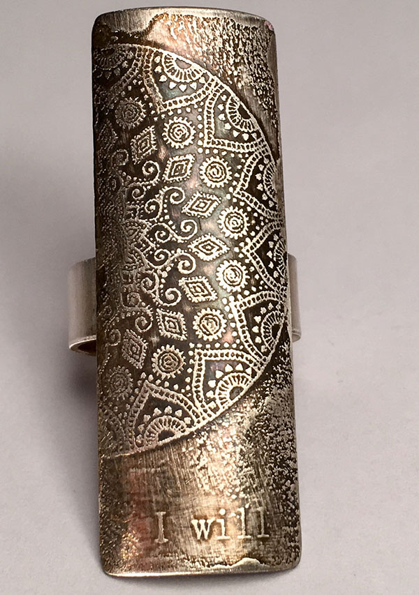 B191538: Paisley Beadtache, Laura Andrews