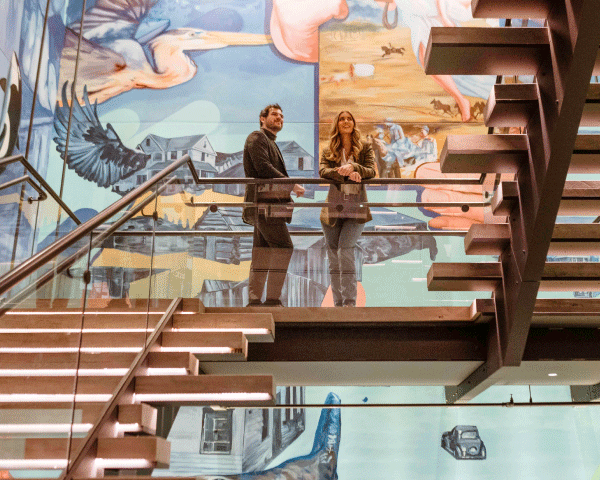 Lifestyle photo, links to Marriott Bonvoy landing page.