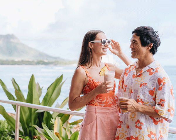 Couple enjoying a Hawaii vacation.
